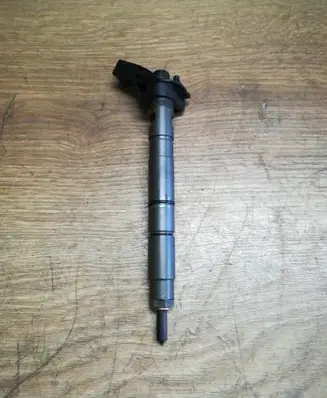 Audi A6 S6 C6 4F Fuel injector 059130277R