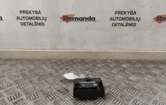 Volkswagen Tiguan Door control unit/module 5Q0959593