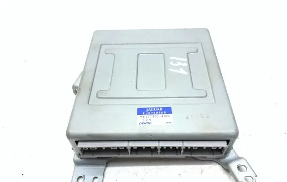 Jaguar XK8 - XKR Central body control module LJB7600AB MB177300