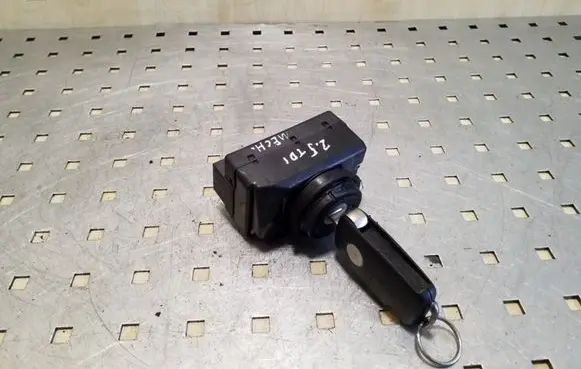 Volkswagen Touareg I Ignition lock 3D0905865E