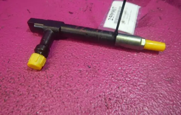 Mazda Premacy Fuel injector 7390