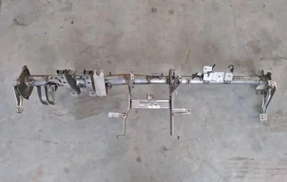Mitsubishi L200 Dashboard cross member/frame bar 