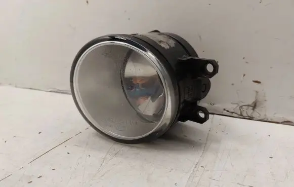 Toyota Verso Front fog light 812110F020 27160200