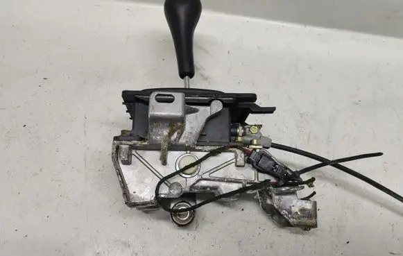 Audi A6 S6 C4 4A Gear shifter/selector