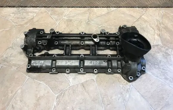 Mercedes-Benz E W212 Rocker cam cover A6420101630