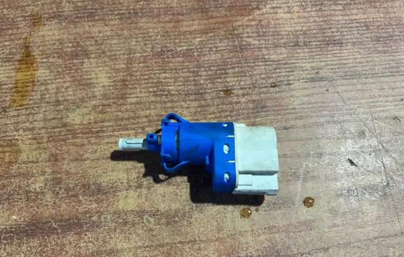 Ford Fiesta Brake pedal sensor switch AA6T9C872AA