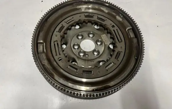 Seat Leon (5F) Flywheel 04E105266K