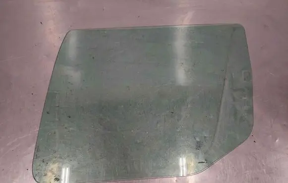 Volkswagen Crafter Front door window/glass (coupe) 43R001025 E000184 DOT27AS2M24100