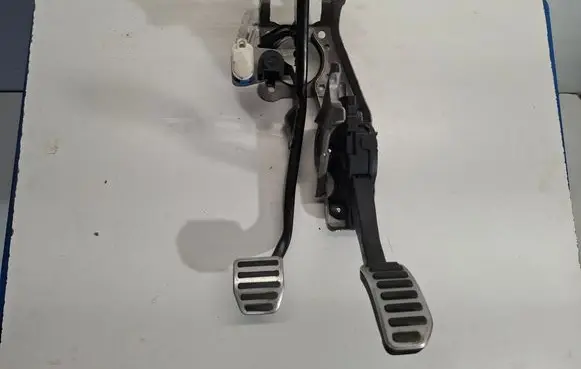 Volvo V60 Pedal assembly 31329373 31290372