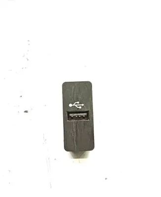 USB socket connector