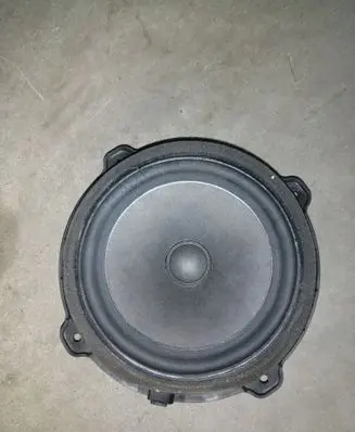 Hyundai ix35 Rear door speaker