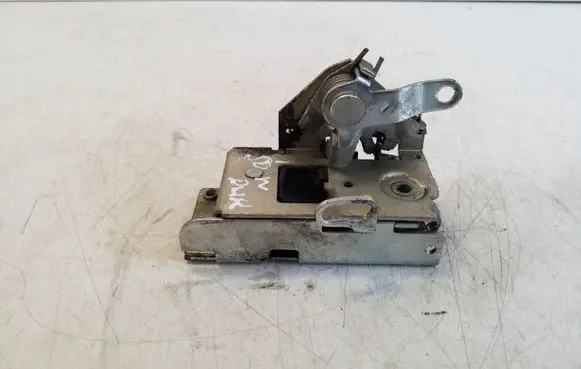 Iveco Daily 5th gen Sliding door lock 500329771