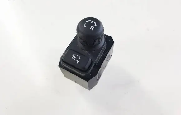 Suzuki SX4 S-Cross Wing mirror switch