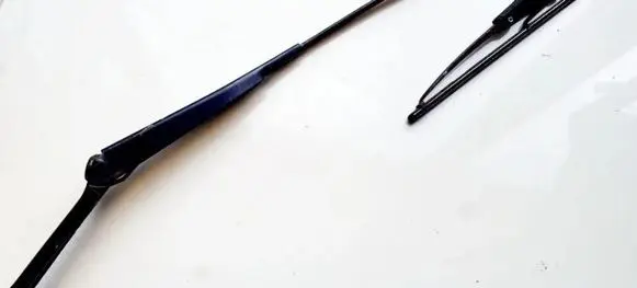 Audi A4 S4 B5 8D Front wiper blade arm 8D1955408A