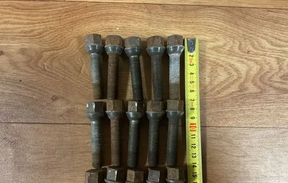 BMW 5 E60 E61 Nuts/bolts 