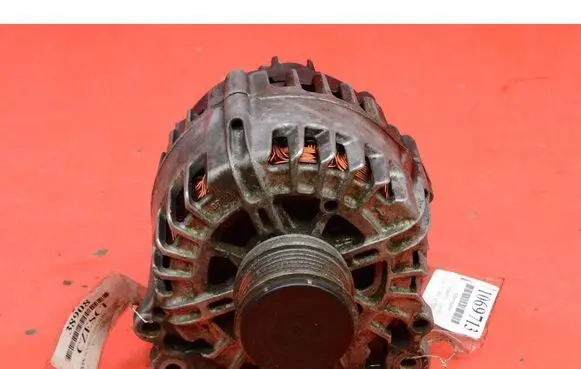 Volkswagen Golf Plus Generator/alternator 03L903023F