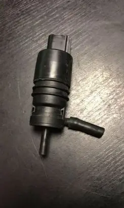 BMW 1 E81 E87 Windscreen/windshield washer pump 7302589
