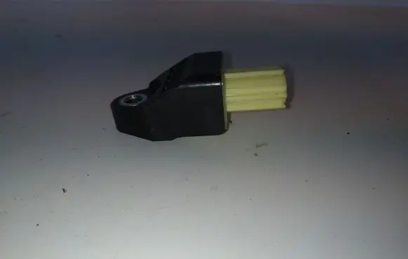Toyota RAV 4 (XA30) Airbag deployment crash/impact sensor 8983133020