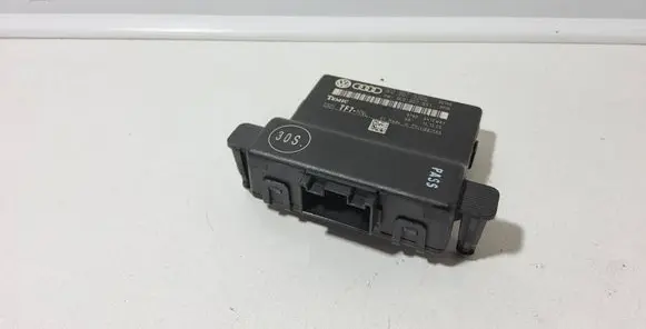 Audi A3 S3 8P Gateway control module 1K0907530G 1K0907951
