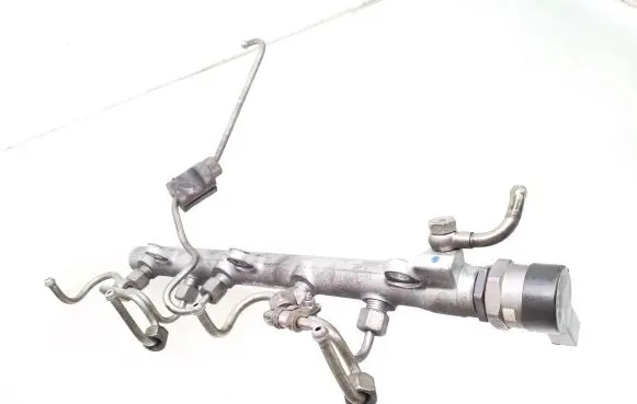 BMW 5 E60 E61 Fuel main line pipe 0445214030 7787164 0281002481