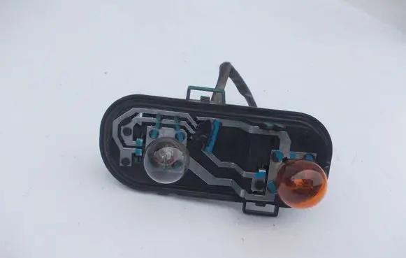 Nissan Qashqai Tail light bulb cover holder 89070312