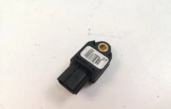 Toyota Auris 150 Airbag deployment crash/impact sensor 8983102060