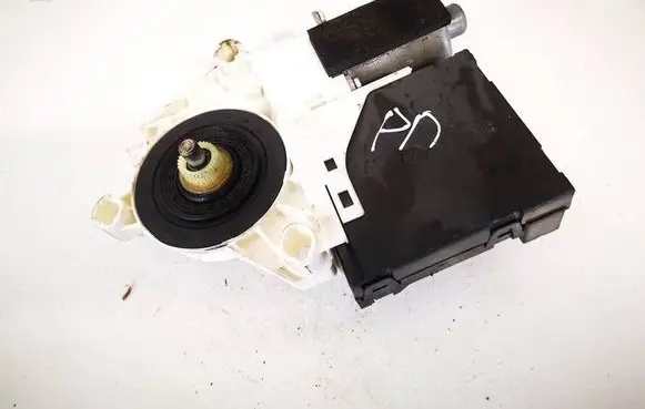Mitsubishi Lancer X Front door window regulator motor 8j8959801e