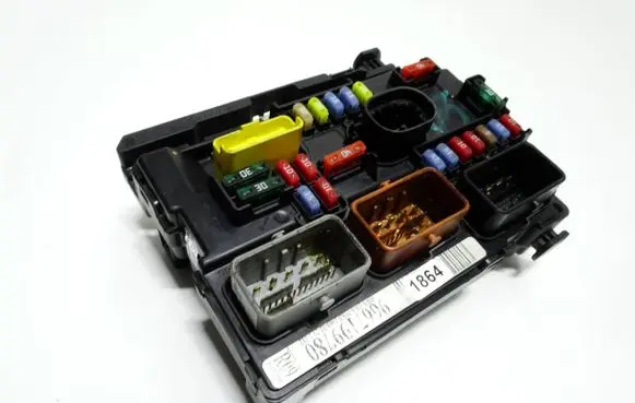 Citroen DS3 BSM Control unit 9667199780