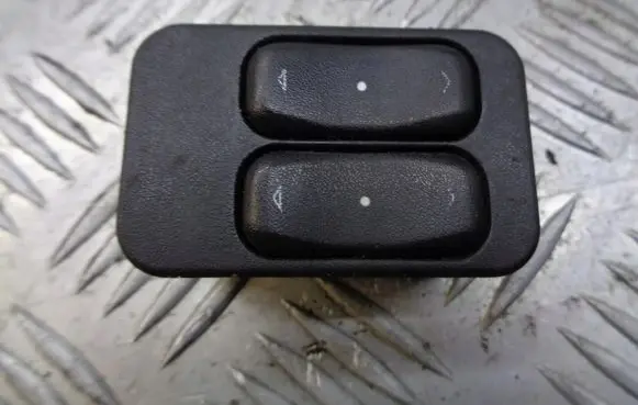 Opel Corsa C Front door window switch trim 13363202