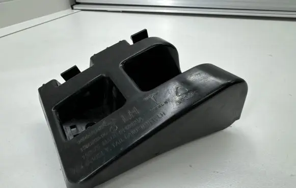 Tesla Model Y Bumper support mounting bracket corner 149403800D 150696800 152575