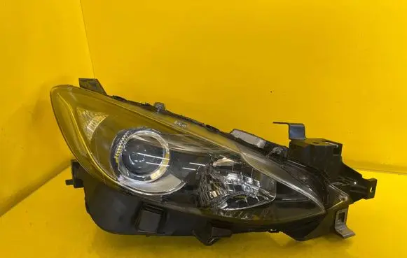 Mazda 3 III Headlight/headlamp BHR151030