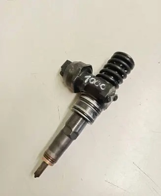 Volkswagen Caddy Fuel injector 038130073AP
