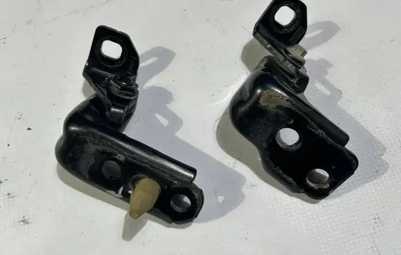 Ford F150 Front door hinge set 75254452