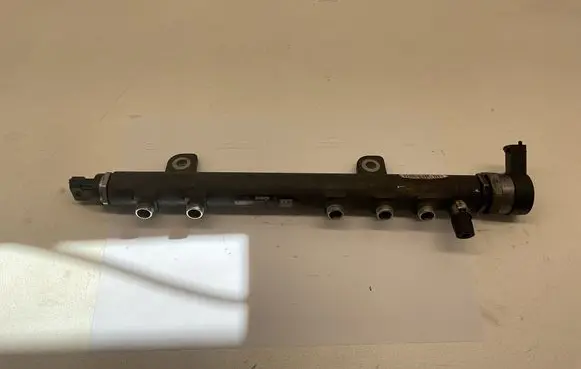 Opel Astra H Fuel main line pipe 0445214086 55200517