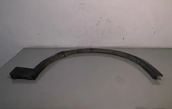BMW X4 F26 Fender trim (molding)