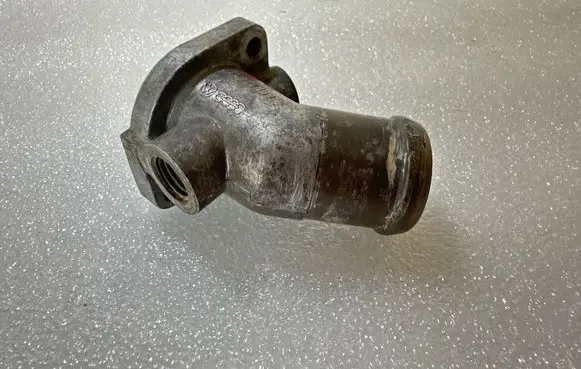 Audi 80 90 B3 Engine coolant pipe/hose 034121133C