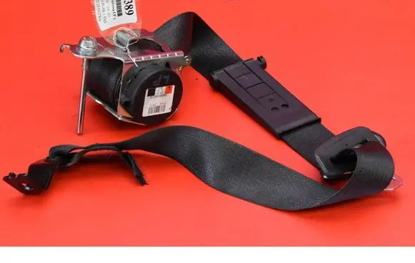 Opel Zafira C Front seatbelt 13296203
