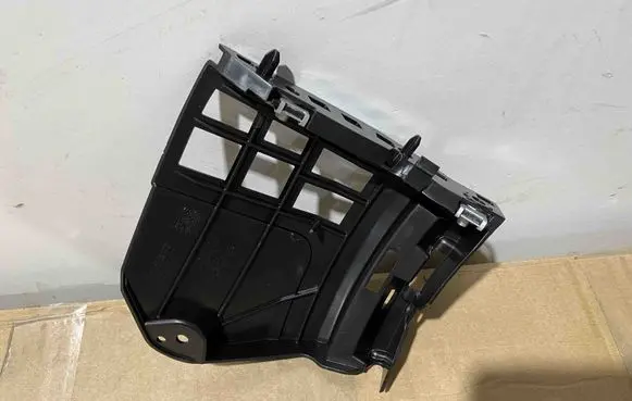 Volvo XC40 Fender mounting bracket 31455243 32341535