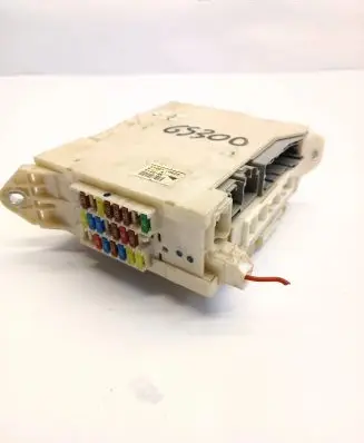 Lexus GS 300 350 430 450H Fuse module 8273030322 91460W 91460X