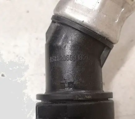 Citroen C4 Cactus Engine coolant pipe/hose 20699020