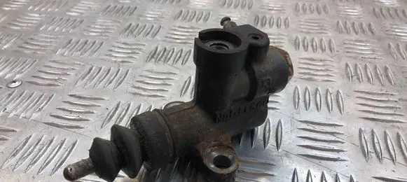 Subaru Forester SH Clutch master cylinder