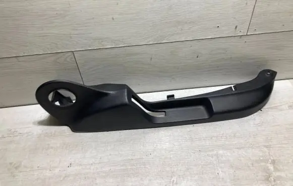 Volkswagen Beetle A5 Front door seat control surround trim 5C5881318