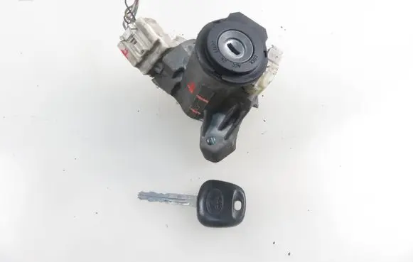 Toyota Yaris Ignition lock N0502241