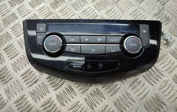 Nissan X-Trail T32 Climate control unit 275004EA0A