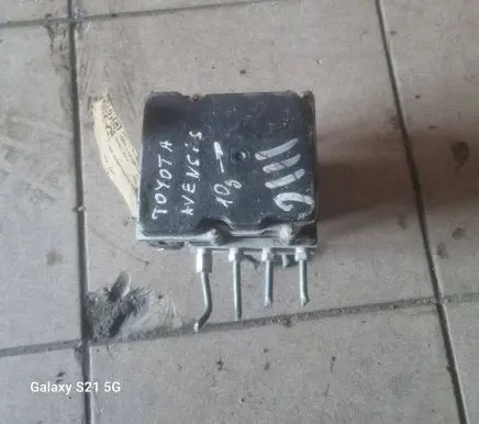 Toyota Avensis T270 ABS Pump 0265251490 4454065100 100881106