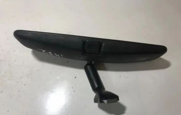 Nissan Altima Rear view mirror (interior)