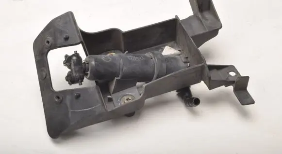 Mazda 5 Headlight washer pump 