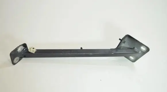 Audi A8 S8 D3 4E Fender mounting bracket 4E0805464E