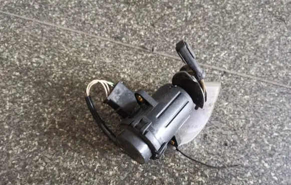 Audi 80 90 S2 B4 Accelerator pedal position sensor 0205001001