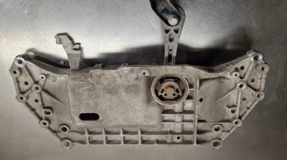 Volkswagen Golf VI Front subframe 1K0199369F